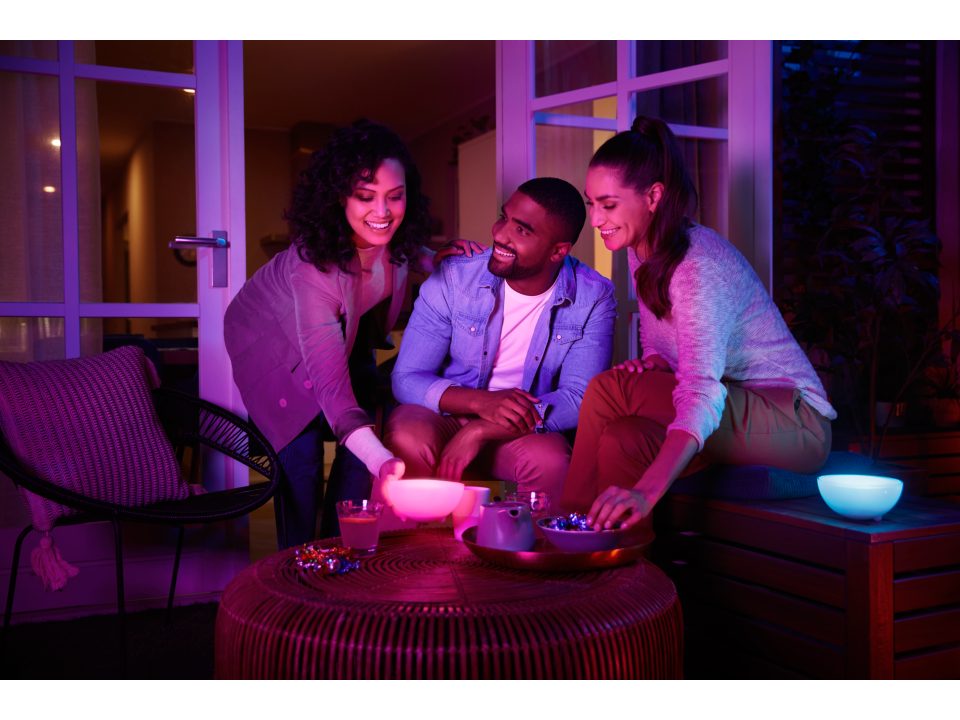 飞利浦 HUE Go V2 RGB 便携式台灯